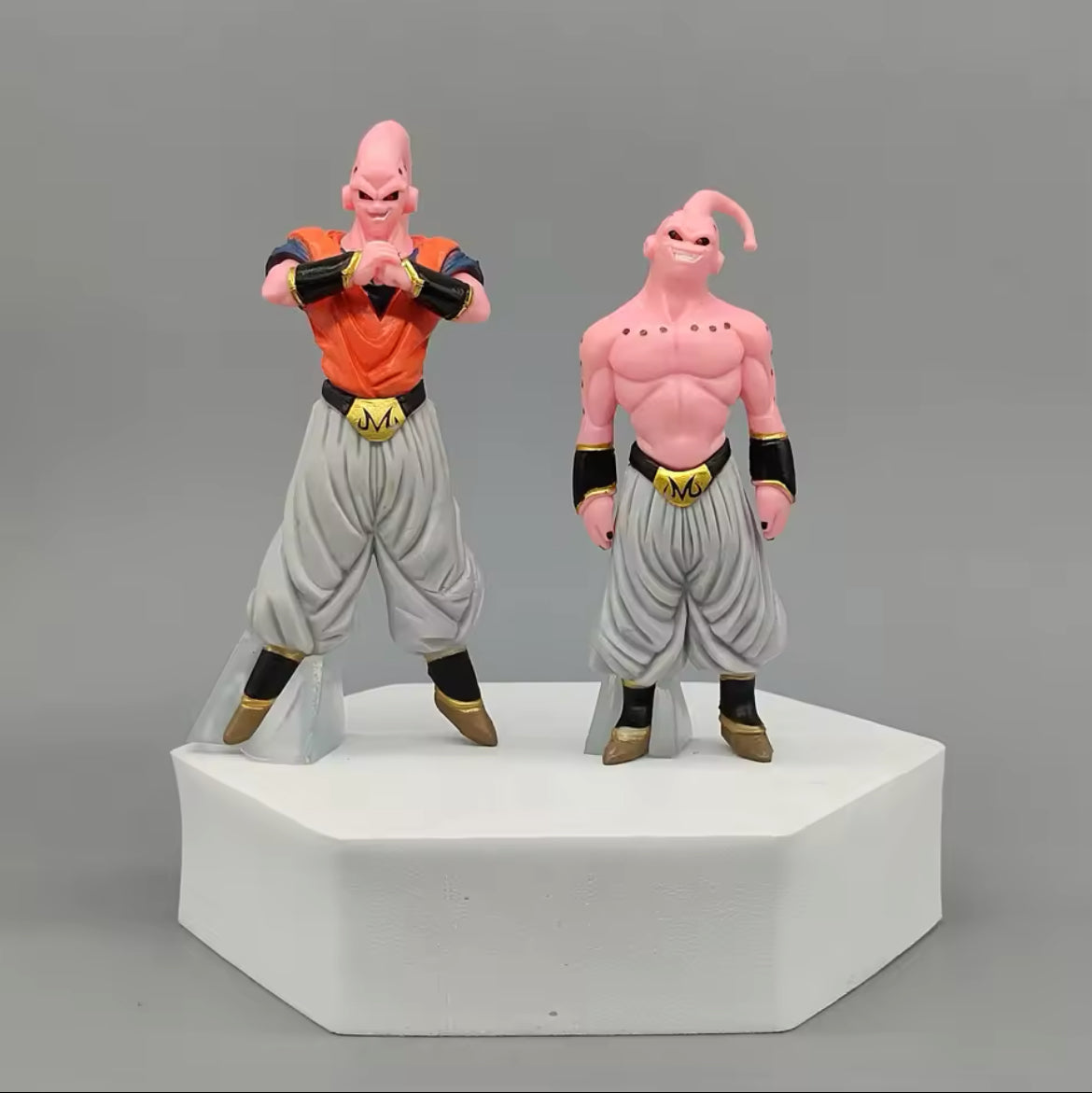 Tutte le Forme Di Majin Buu Set Da 8 Action Figure Dragon Ball